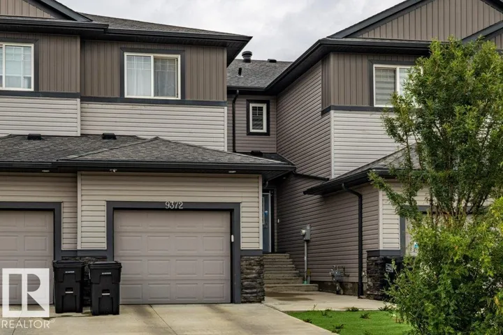 9372 Cooper BN SW SW, Edmonton, Alberta T6W4A4