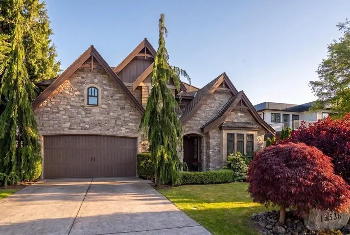 13536 14 AVENUE, Surrey, British Columbia V4A5H5