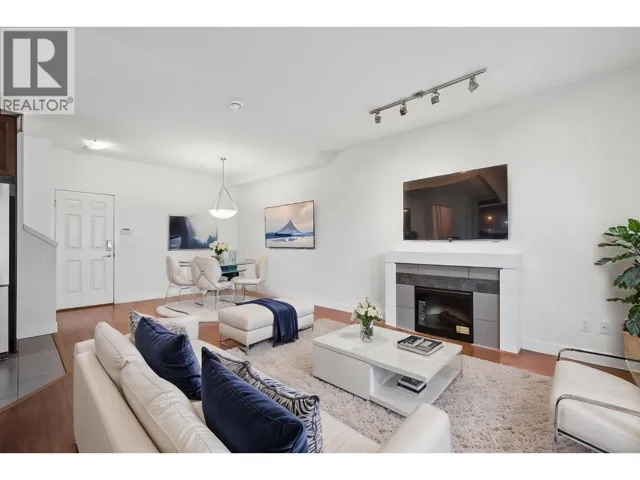 15 9699 SILLS AVENUE, Richmond, British Columbia V6Y0C8
