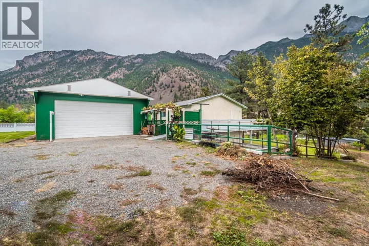 475 Davidson Crescent, Lillooet, British Columbia V0K1V0