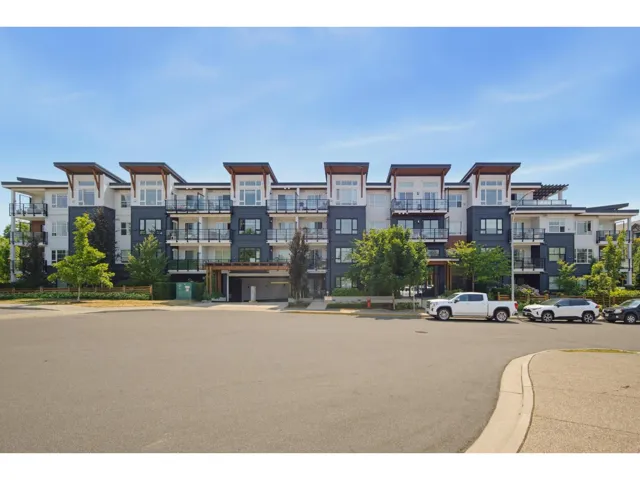 202 22136 49 AVENUE, Langley, British Columbia V3A0M8