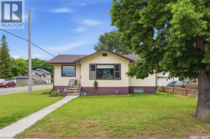 1701 C AVENUE N, Saskatoon, Saskatchewan S7L1L6