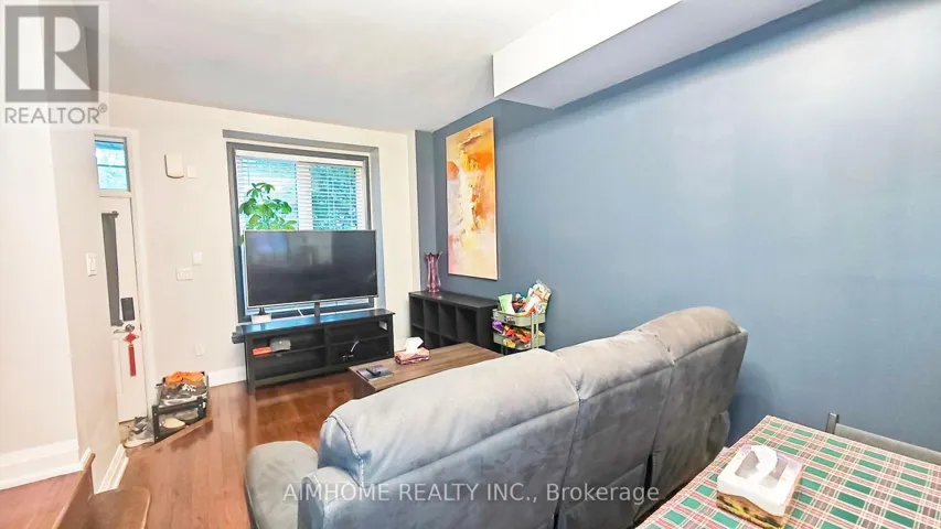 40 RAFFEIX LANE, Toronto (Regent Park), Ontario M5A0G5