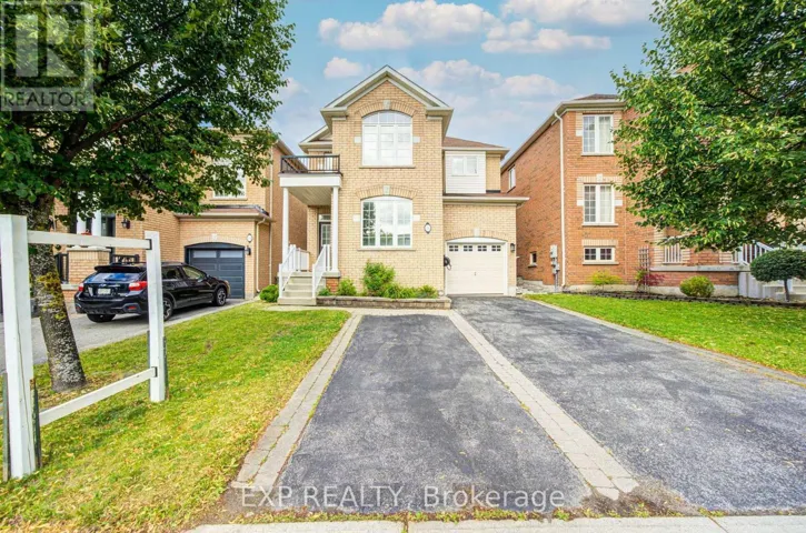 76 FORD WILSON BOULEVARD, Newmarket (Woodland Hill), Ontario L3X3G1