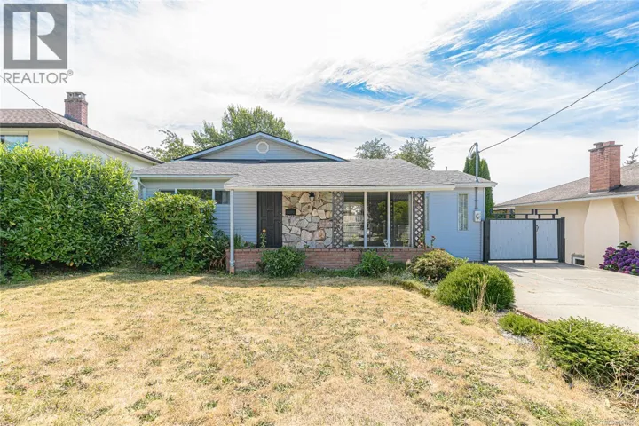 2817 Adelaide Ave, Saanich, British Columbia V9A2L3