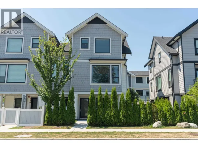 108 JARDINE STREET, New Westminster, British Columbia V3M0M4