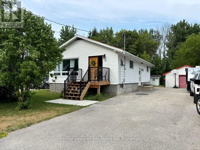 11 JOHN STREET, Severn (Coldwater), Ontario L0K1E0
