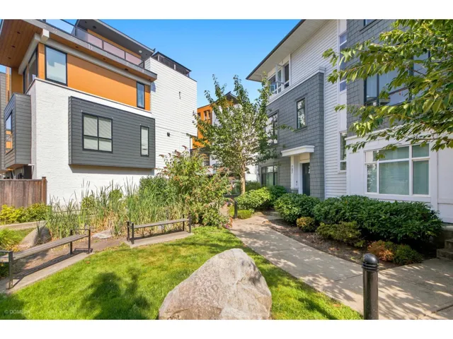 707 16525 WATSON DRIVE, Surrey, British Columbia V4N6S1
