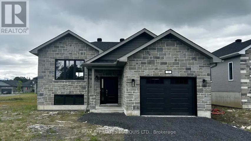 12 MULLIN DRIVE, South Stormont, Ontario K0C1P0