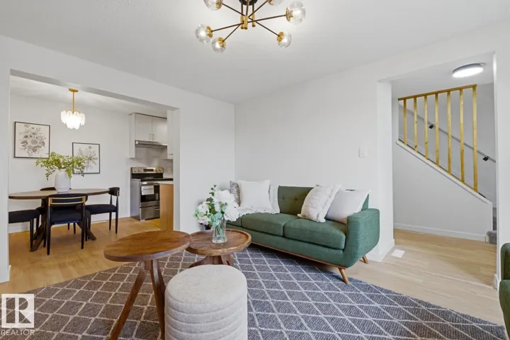 7D CALLINGWOOD CO NW, Edmonton, Alberta T5T0H5