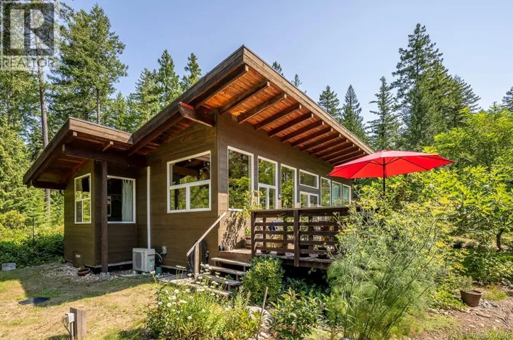 927 Siskin Lane, Cortes Island, British Columbia V0P1K0