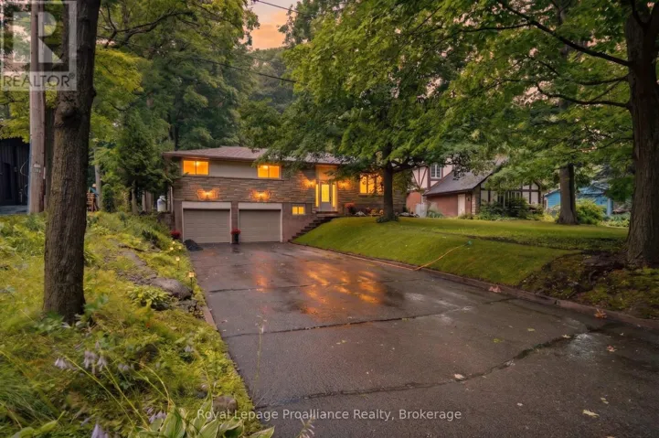 156 PINEHILL CRESCENT, Belleville (Thurlow Ward), Ontario K0K3E0