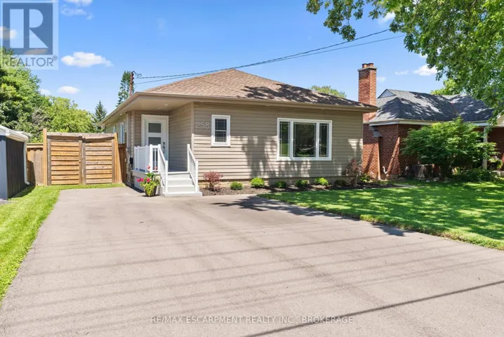 258 SANATORIUM ROAD, Hamilton (Westcliffe), Ontario L9C1Z9