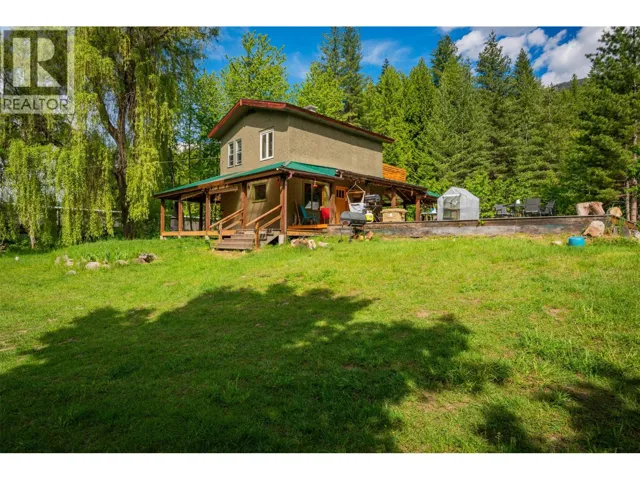 7010 PERRYS CEMETERY Road, Winlaw, British Columbia V0G2J0