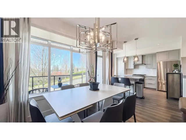 2 3535 PRINCETON AVENUE, Coquitlam, British Columbia V3E0P1