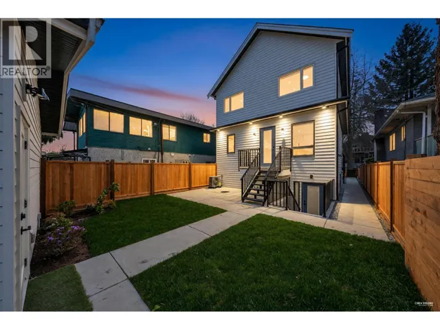 2713 CHEYENNE AVENUE, Vancouver, British Columbia V5R4R5
