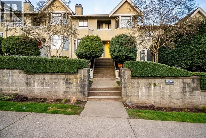 7 221 ASH STREET, New Westminster, British Columbia V3M3M5