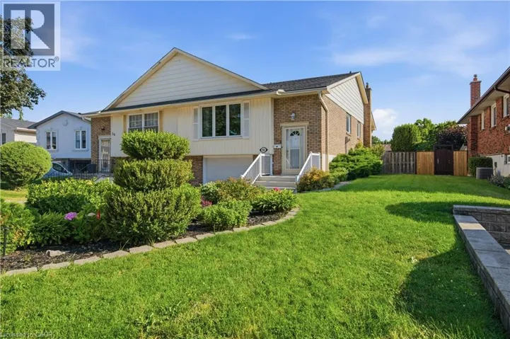 56 BROOKSTREAM Court, Hamilton, Ontario L8K6J2
