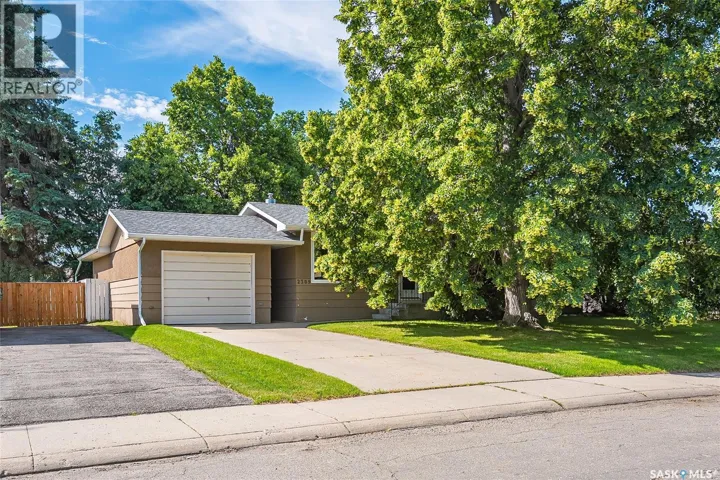 2309 Easthill, Saskatoon, Saskatchewan S7J3E4
