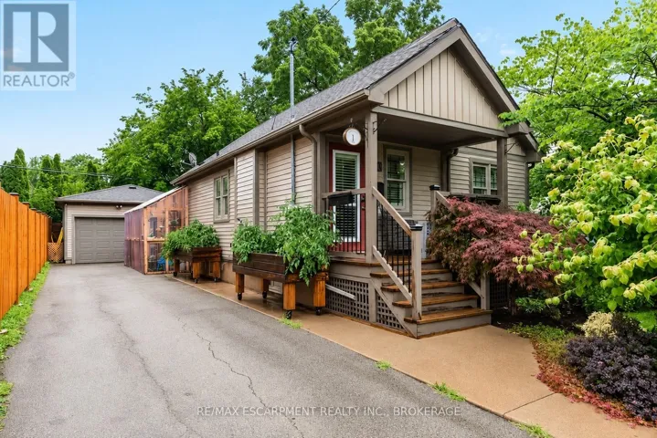 73 MARGERY AVENUE, St. Catharines (Haig), Ontario L2R6K2