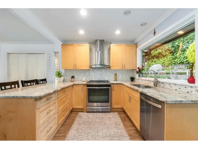 31438 CHALMERS PLACE, Abbotsford, British Columbia V2T5H1