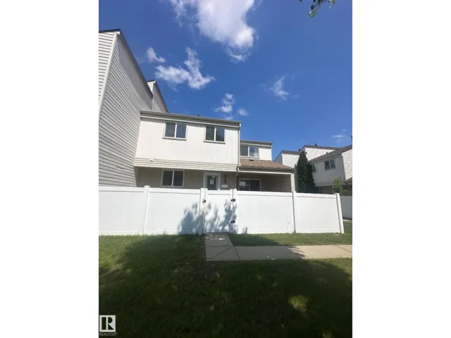 5 WOODVALE VG NW, Edmonton, Alberta T6L1W4