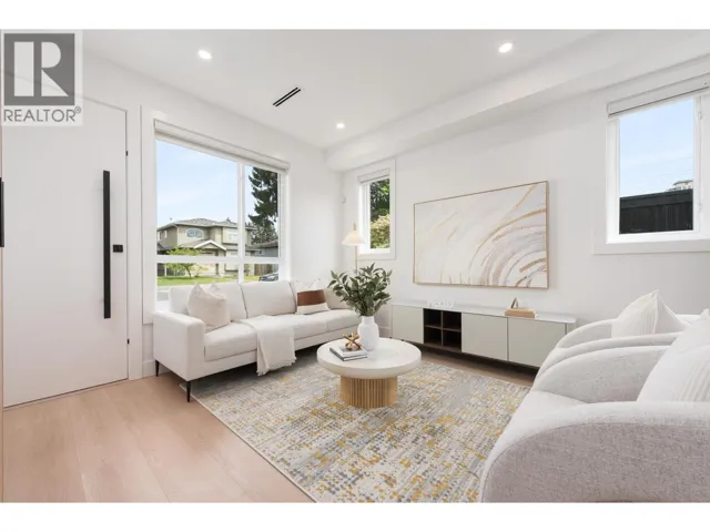 3 6808 ELWELL STREET, Burnaby, British Columbia V5E1K1