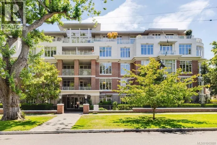 214 999 Burdett Ave, Victoria, British Columbia V8S1G6