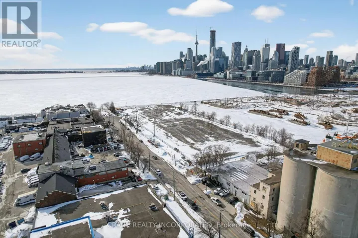 31F POLSON STREET, Toronto (South Riverdale), Ontario M5A1A4