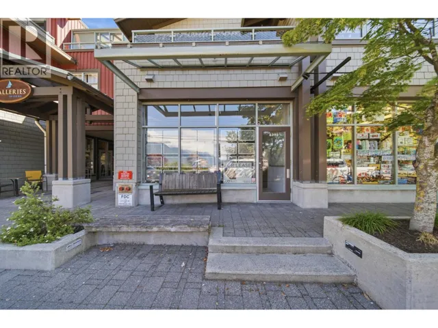 6392 BAY STREET, West Vancouver, British Columbia V7W2G9
