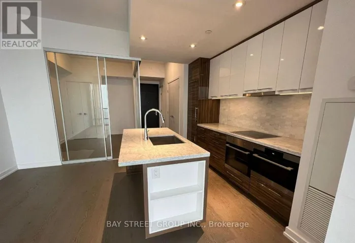 4603 - 488 UNIVERSITY AVENUE, Toronto (University), Ontario M5G0C1