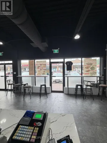 9 - 3615 DIXIE ROAD, Mississauga (Applewood), Ontario L4Y4H4