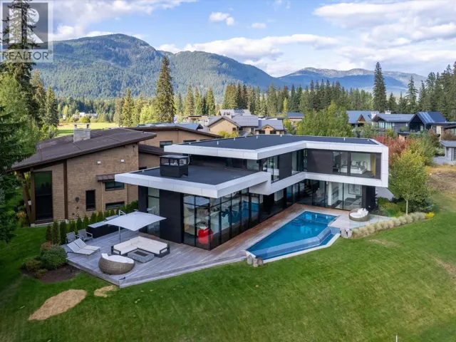 8080 CYPRESS PLACE, Whistler, British Columbia V8E1J9