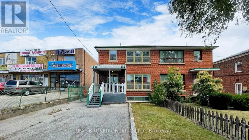 3241 DUFFERIN STREET, Toronto (Yorkdale-Glen Park), Ontario M6A2T2