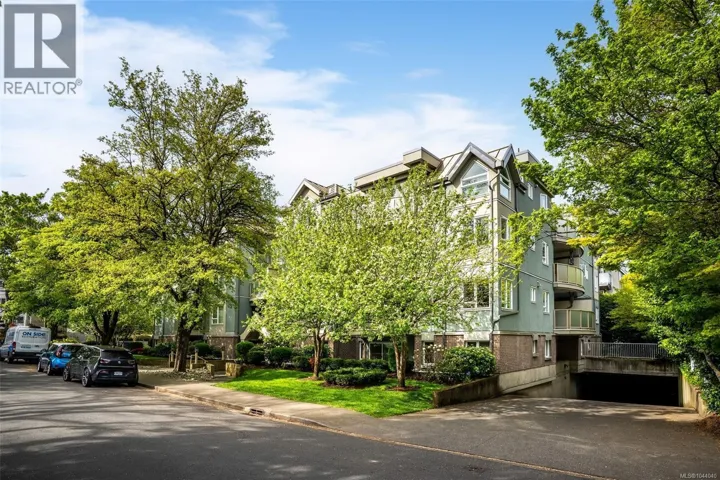 202 2710 Grosvenor Rd, Victoria, British Columbia V8T3M9