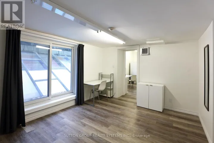 2ND FL - 328 330 QUEEN STREET W, Toronto (Kensington-Chinatown), Ontario M5V2A2