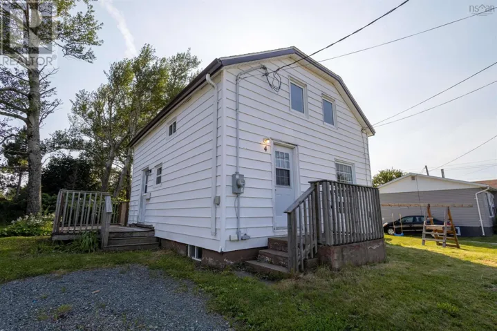 4 Mcpherson Street, Glace Bay, Nova Scotia B1A2A7