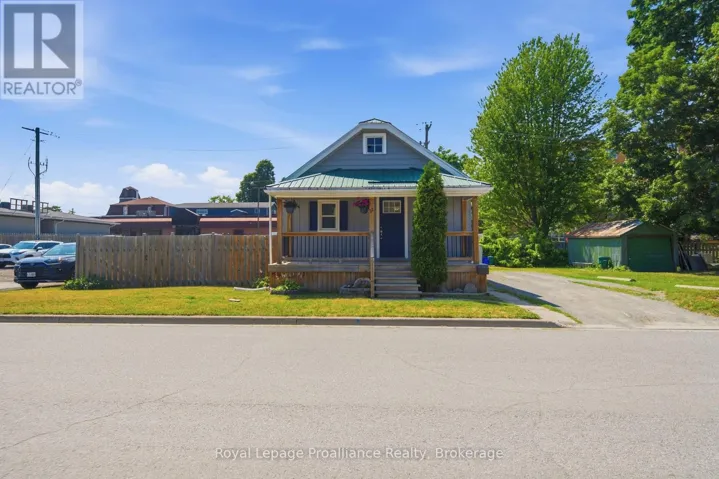 22 FLINDALL STREET, Quinte West (Trenton Ward), Ontario K8V3E3