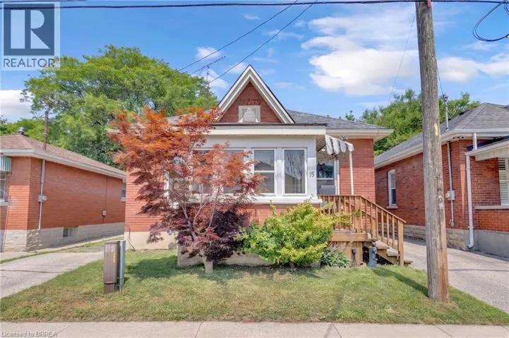 15 SALISBURY Avenue, Brantford, Ontario N3S1M6