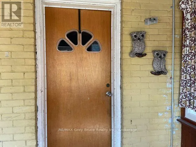 780