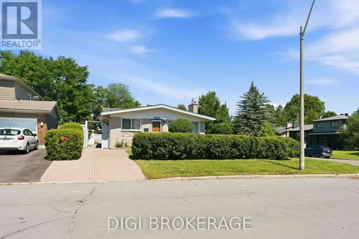 737 SOUTHMORE DRIVE W, Ottawa, Ontario K1V7A2