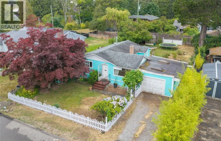 709 Stirling Ave, Nanaimo, British Columbia V9R4C9
