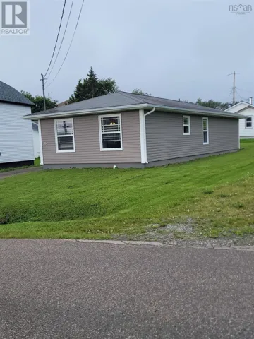28 Pleasant Street, Glace Bay, Nova Scotia B1A3Z9