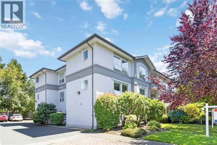 203 9945 Fifth St, Sidney, British Columbia V8L2X6