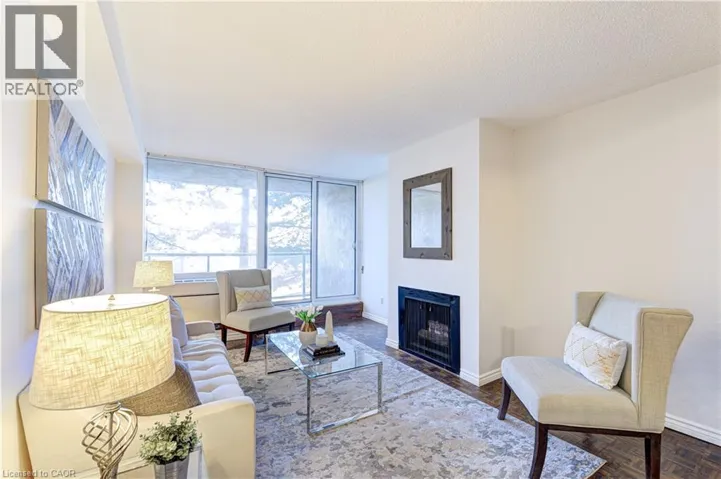 20 SPEERS Road Unit# 304, Oakville, Ontario L6K3R5