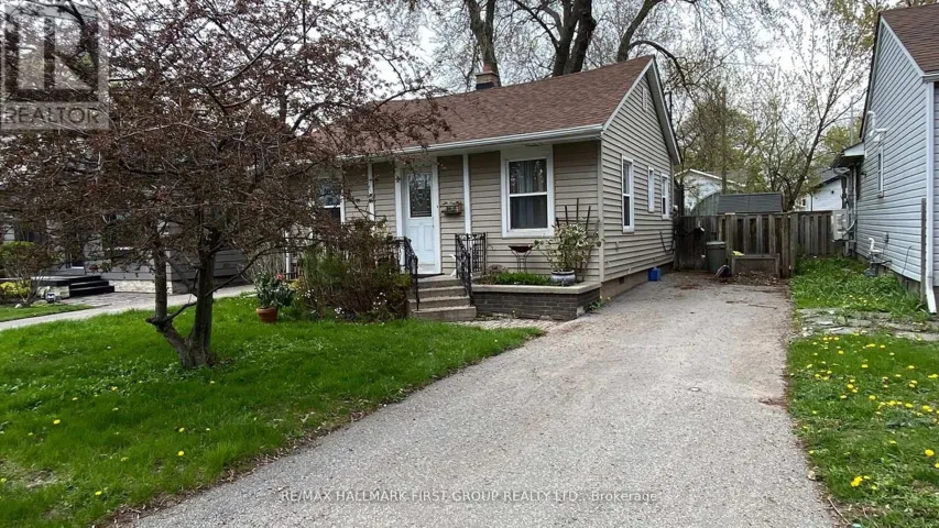 24 GEORGE STREET, Ajax (Central), Ontario L1S1S5