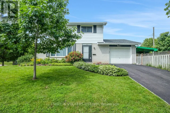 2695 HICKSON CRESCENT S, Ottawa, Ontario K2H6Y5