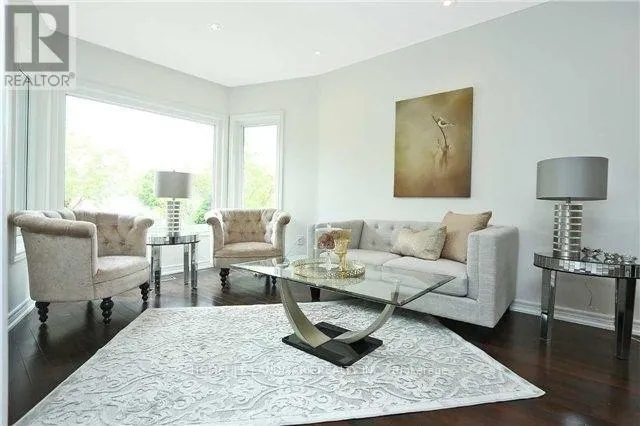 80 LARRATT LANE, Richmond Hill (Westbrook), Ontario L4C0E2