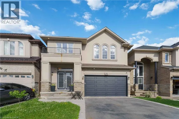 212 CHARTWELL Circle, Hamilton, Ontario L9A0B6