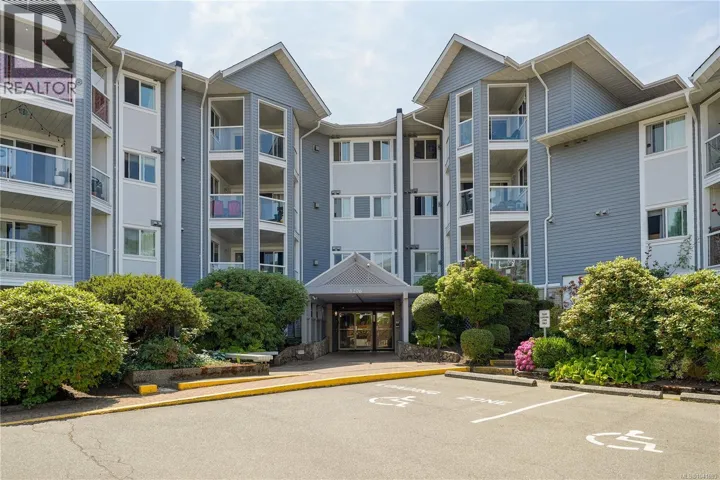 101 3206 Alder St, Saanich, British Columbia V8X5A4